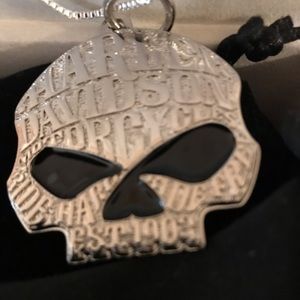 NWOT HD Willie G Skull Pendant with chain.